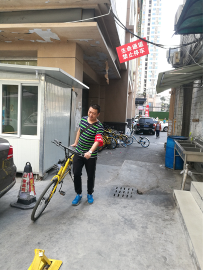 �����Ժ��Ա־Ը���ڳ���·��������������������